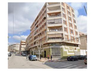 Piso en Avenida Calvario 26