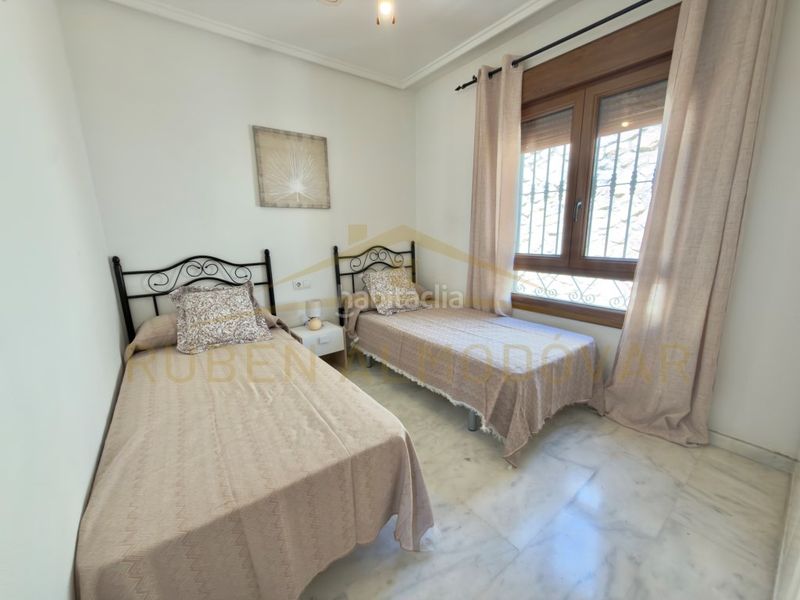 Foto 788f9f69-e989-4591-a16d-fe902de4613a. Casa adossada a calle almoradi 11 a Algorfa