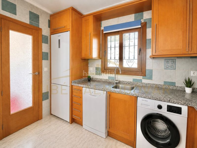 Foto a542b6d8-4ac1-4842-9127-306b0dfb0061. Casa adossada a calle almoradi 11 a Algorfa