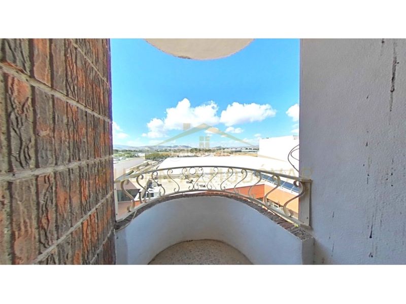 Foto ad5d1b71-893b-46ba-96da-a3ca71692a18. Flat in calle sancho medina 24 in El Carril - Paseo de Chapi Villena