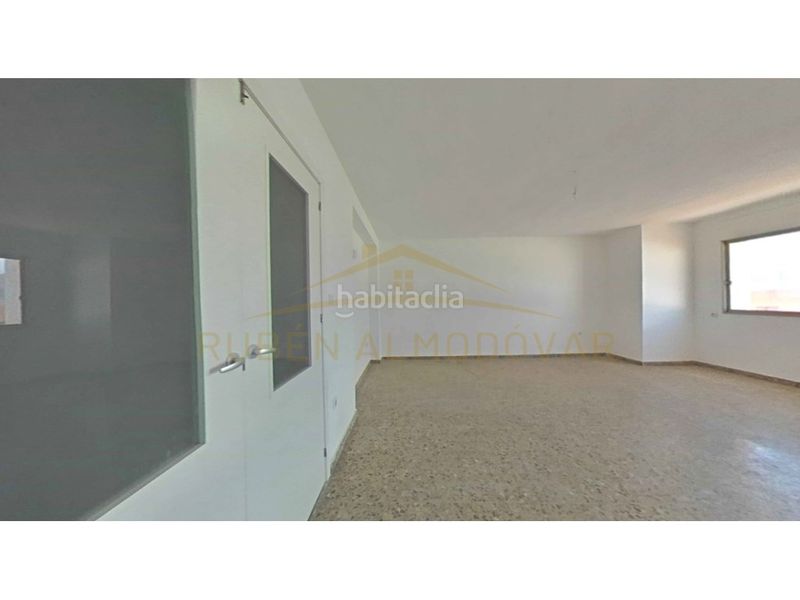 Foto bde115a6-4046-45f7-868c-14cdeb6de5a1. Flat in calle sancho medina 24 in El Carril - Paseo de Chapi Villena