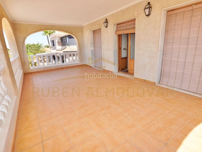 Foto 0db13fbe-2971-4bee-b686-ae4026278478. Chalet with parking pool in San Fulgencio