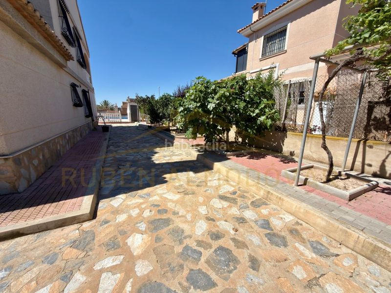 Foto 2c6f8eb0-0a27-407a-b4e7-cdeddcddeae0. Chalet with parking pool in San Fulgencio