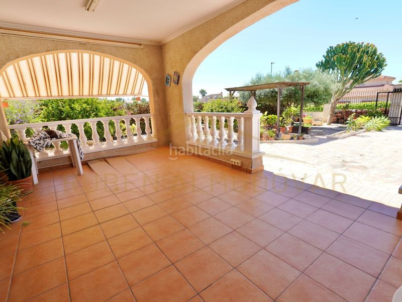 Foto 4651bb2f-5617-4a3e-b783-ccef5439016e. Chalet with parking pool in San Fulgencio