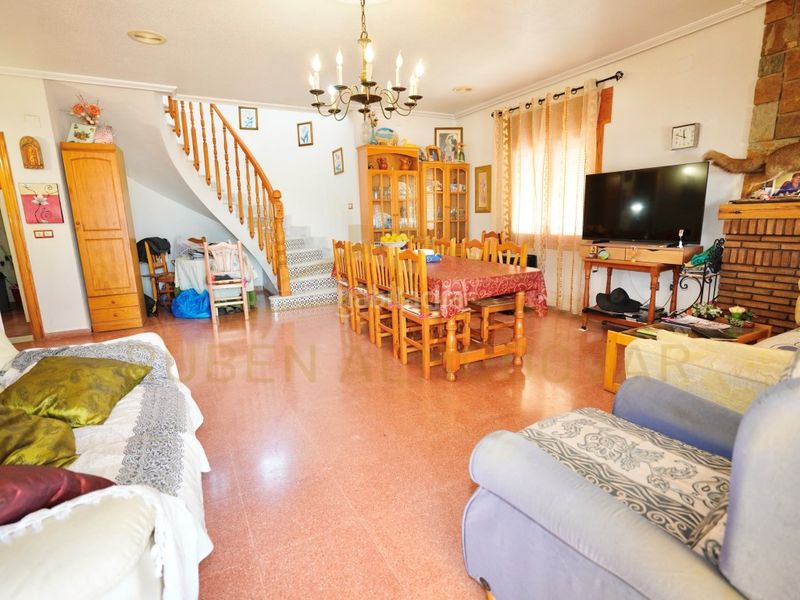 Foto b8d94685-1bf1-4175-9f82-6e83c85f4215. Chalet with parking pool in San Fulgencio