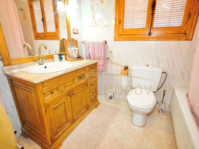 Foto c5254b14-40bb-4bf1-ade7-f92ab887c48c. Chalet with parking pool in San Fulgencio