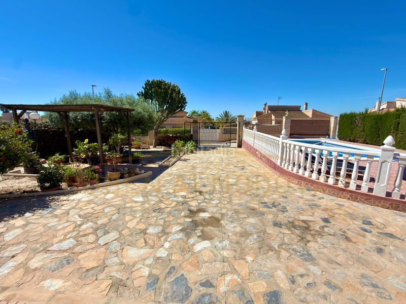 Foto dcac9464-056d-4f56-a6fa-101ea71ed4db. Chalet with parking pool in San Fulgencio