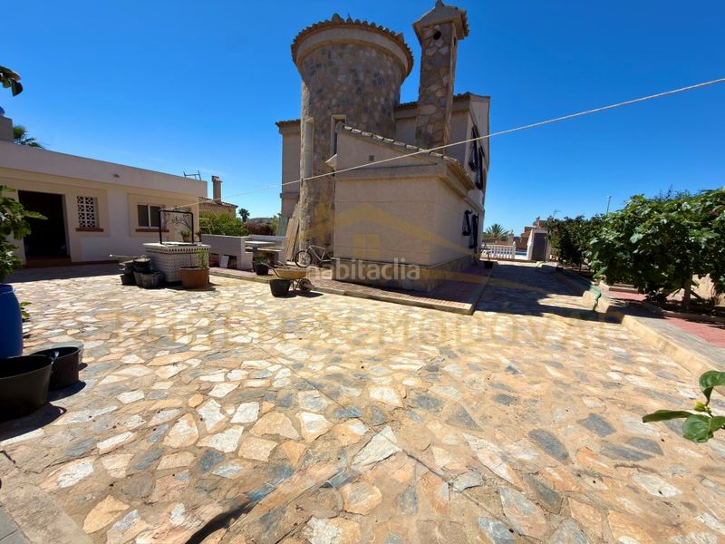 Foto e9a7799f-22ed-4c69-8b23-1fbea9416861. Chalet with parking pool in San Fulgencio