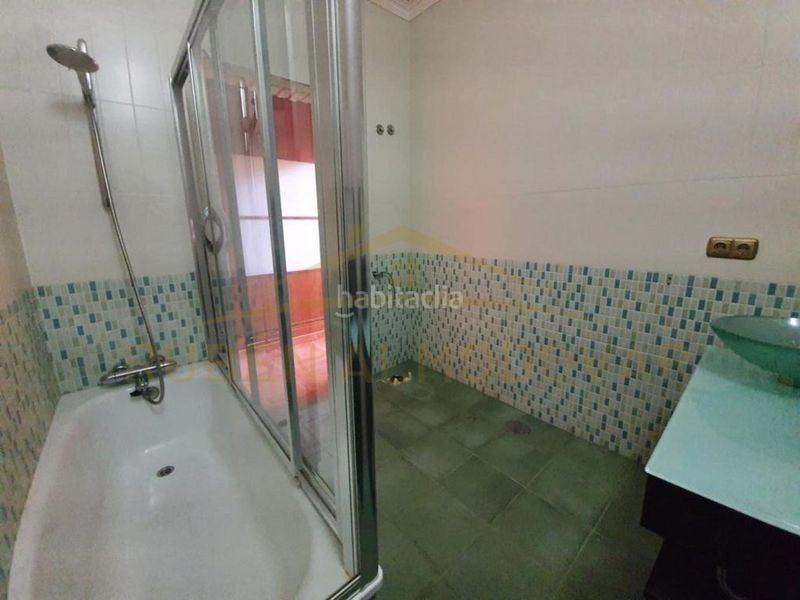 Foto caad32e6-7f98-49a8-a5a7-7c0a2a3af919. Casa a calle irlanda 1 a Bigastro