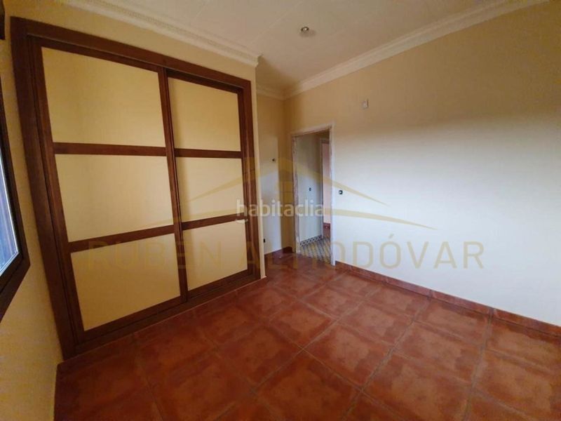 Foto fc3cbf31-90c0-4ad8-9610-55ef66662cc6. Casa a calle irlanda 1 a Bigastro