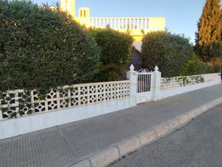 Casa  Calle morral del-chismosas 64. Bungalow 2 habitaciones venta orihuela