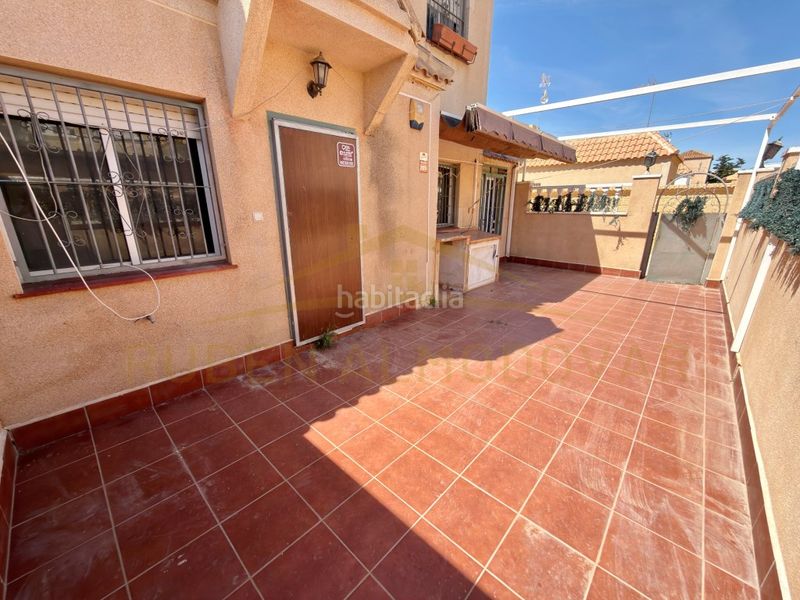 Foto bf0cc95f-8191-477b-84a2-3c86fb7dac50. Dúplex a urbanizacion jardin del mar iii 1 a Zona Carrefour - Urbanizaciones Torrevieja