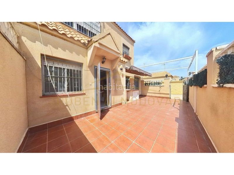 Foto c36176ca-aa5c-4707-b440-6e9424480d80. Dúplex a urbanizacion jardin del mar iii 1 a Zona Carrefour - Urbanizaciones Torrevieja