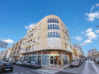 Etagenwohnung in Avenida Diego Ramirez Pastor 140