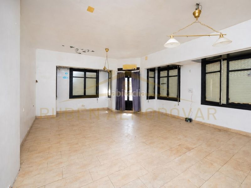 Foto acae1995-d559-4104-811f-15fbb8cb9044. Casa adossada a Cox