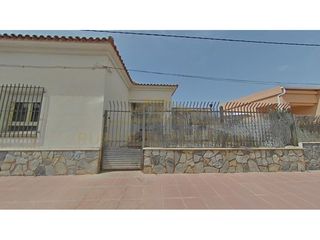 Casa a schiera  Calle san jose 3. Casa adosada con garaje y terraza para reformar en algueña