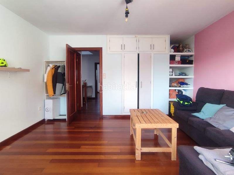 Foto 079dbd7b-aafc-4f80-bf23-9afdf0db39fd. Haus mit parking in Fene