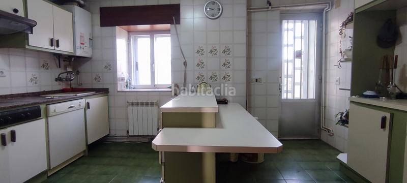 Foto 891f7eba-a50f-4da6-8d7c-31c307a8503b. Piso en carretera cobas 19 piso con 500m de jardín en Ferrol