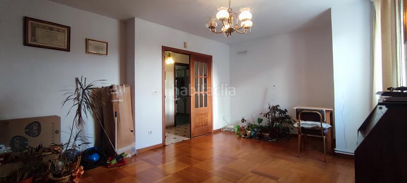 Foto e9585155-5bad-41d7-bad0-769e54005c88. Piso en carretera cobas 19 piso con 500m de jardín en Ferrol