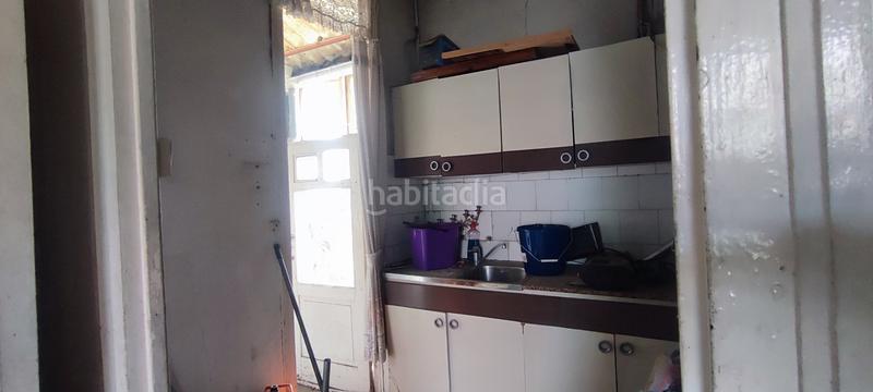 Foto bd0caa80-8859-4d67-82e8-41a0cc2d74d5. Edificio en rúa alegre 3 en Canido Ferrol