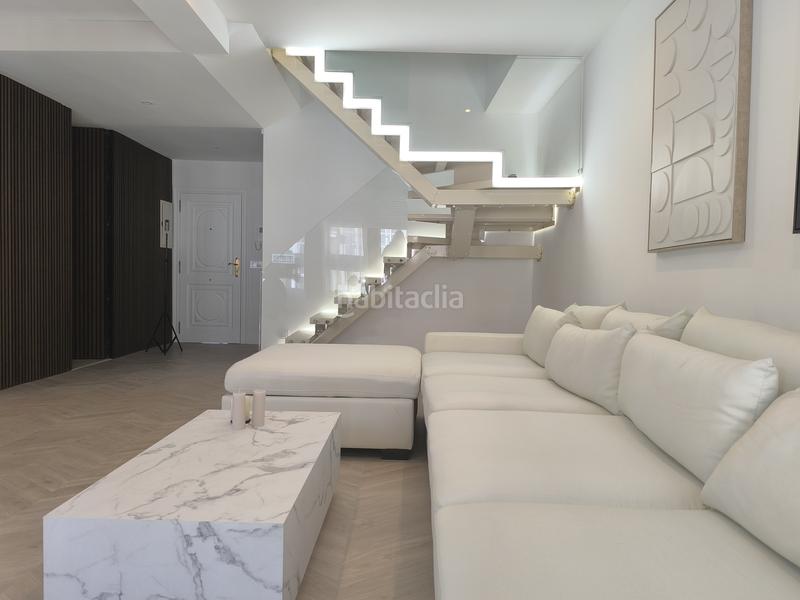 Foto 18a5c692-de2a-4571-a44d-b70076d5cf30. Dúplex en rúa magdalena 84 duplex reformado y amueblado en Ferrol