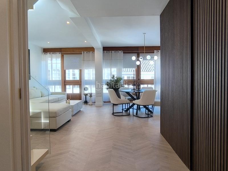 Foto 46577878-2806-40cd-939a-fb360f8d13c5. Dúplex en rúa magdalena 84 duplex reformado y amueblado en Ferrol