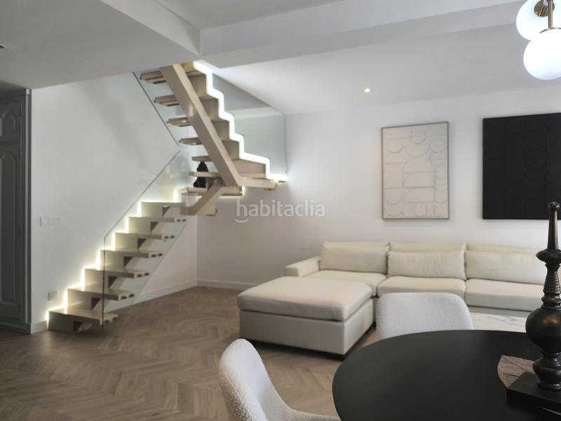 Foto 8b801a39-a700-48cc-952c-cbbcf57777e4. Dúplex en rúa magdalena 84 duplex reformado y amueblado en Ferrol