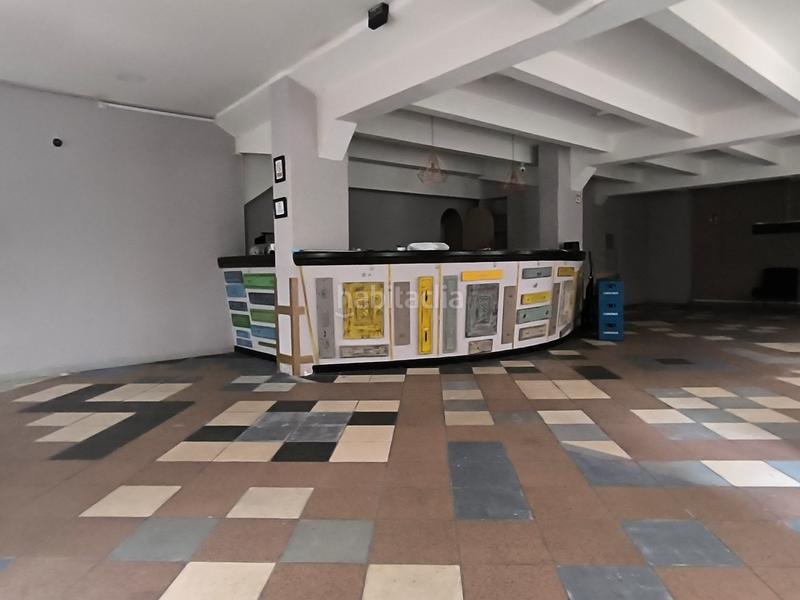 Foto 5138bd42-a848-4ddd-a1b9-72c7f041a00a. Geschäftsraum in rúa lugo 54 in Centro Ferrol