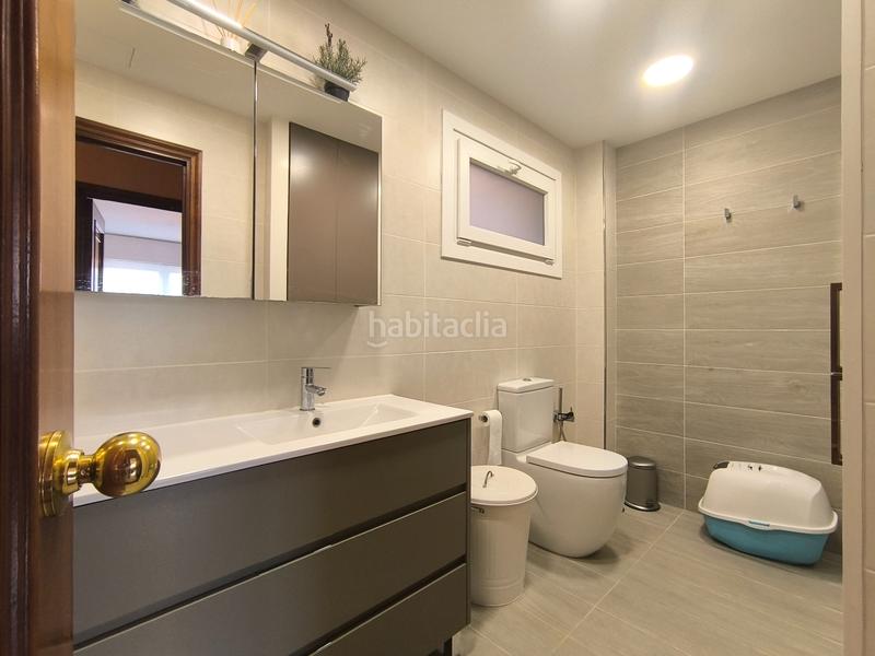 Foto 7a78cf21-6c0c-4140-9705-001bbb837fa3. Piso en calle alejandro barreiro noya 1 en Los Castros - Castrillón Coruña (A)