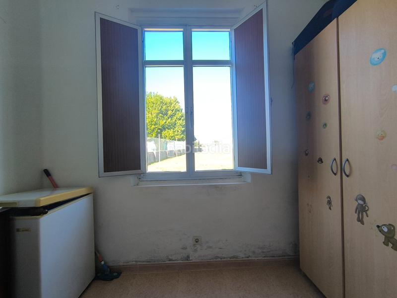 Foto 1952cf7c-f1cb-4009-b1f0-9df0494c5dc3. Casa amb calefacció a A Malata - Catabois - Ciudad Jardín Ferrol