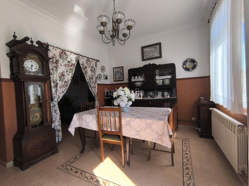 Foto d4ad5820-f508-4778-bd8e-bbfab559a771. Casa amb calefacció a A Malata - Catabois - Ciudad Jardín Ferrol