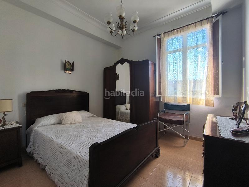 Foto f1ef39ea-1f07-4b5d-8140-31a16e4c4e27. Casa amb calefacció a A Malata - Catabois - Ciudad Jardín Ferrol