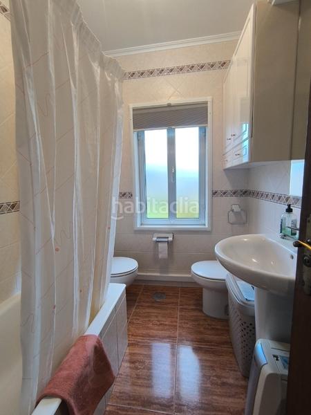 Foto 7edc988d-67e0-4a97-8a6e-b6429bac2a42. Casa adossada amb calefacció a Cedeira