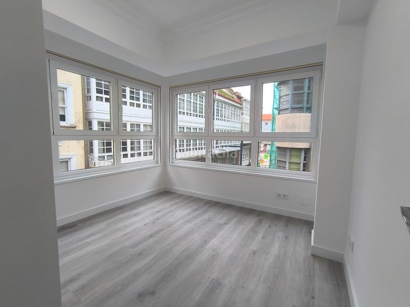 Foto 0e736174-c3ba-46bb-98c0-1d9d21be7dac. Flat in calle de rubalcava 2 in Centro Ferrol