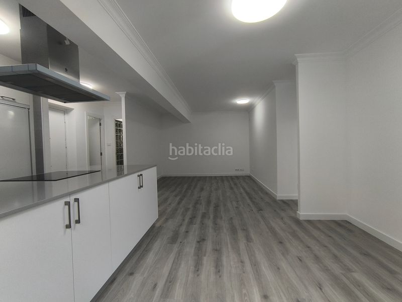 Foto ae576b17-9448-4004-898a-6032929c6296. Flat in calle de rubalcava 2 in Centro Ferrol