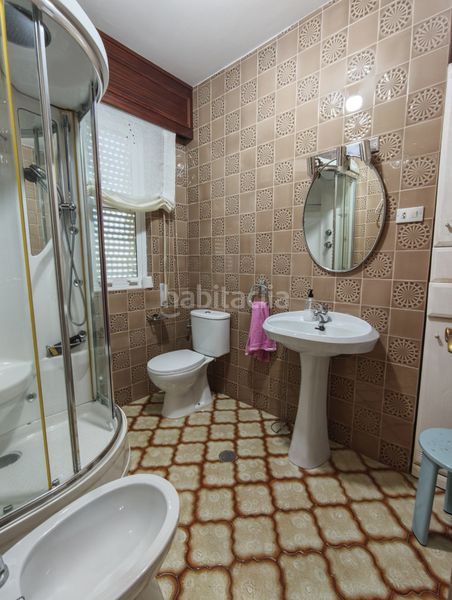 Foto 19ad6407-d5bd-4620-87d0-bc01e2fa55ba. Chalet con camino riscaldamento parcheggio piscina in Ferrol