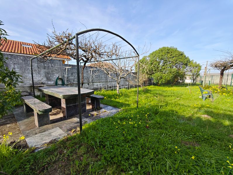 Foto 2a5e225b-f61a-499c-a157-e6024931bced. Chalet con camino riscaldamento parcheggio piscina in Ferrol