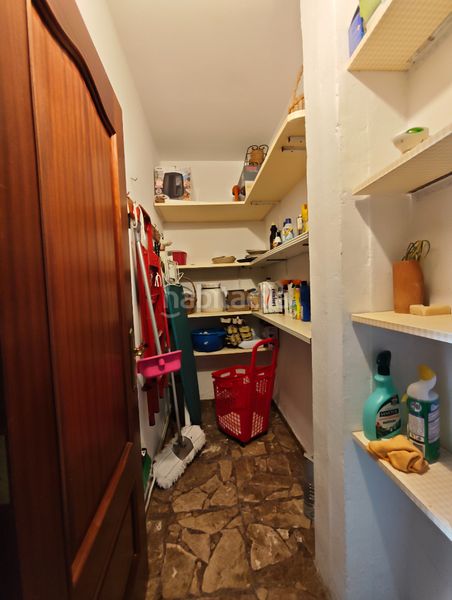 Foto 958e4486-8494-4316-a66b-58595b317bd5. Chalet con camino riscaldamento parcheggio piscina in Ferrol