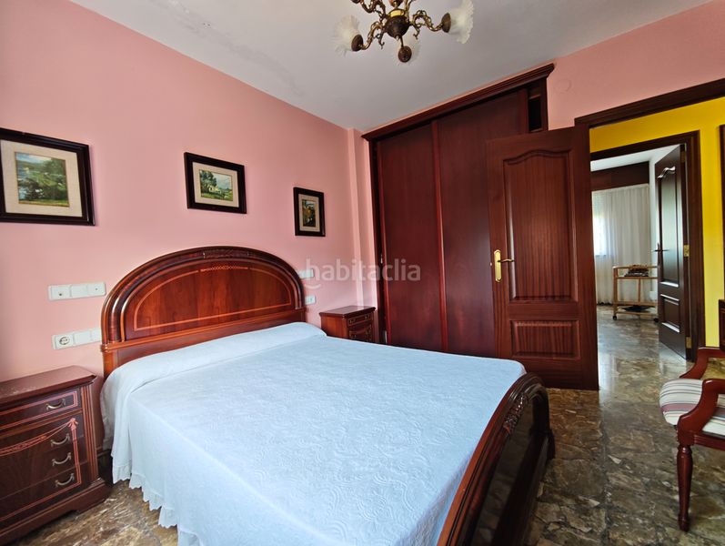 Foto a50fbc63-0177-4715-a515-c85f9fbbb511. Chalet con camino riscaldamento parcheggio piscina in Ferrol