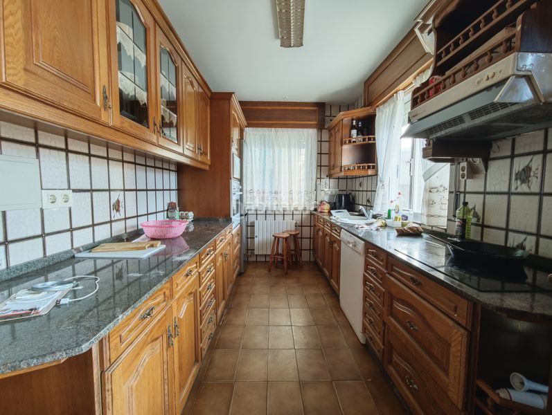 Foto a9490191-532e-460b-b963-14ab720736c2. Chalet con camino riscaldamento parcheggio piscina in Ferrol