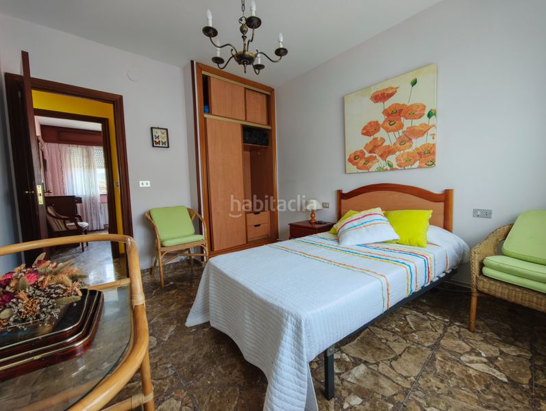 Foto aa147183-fd55-42c1-9d3c-c0ad79d4efd9. Chalet con camino riscaldamento parcheggio piscina in Ferrol
