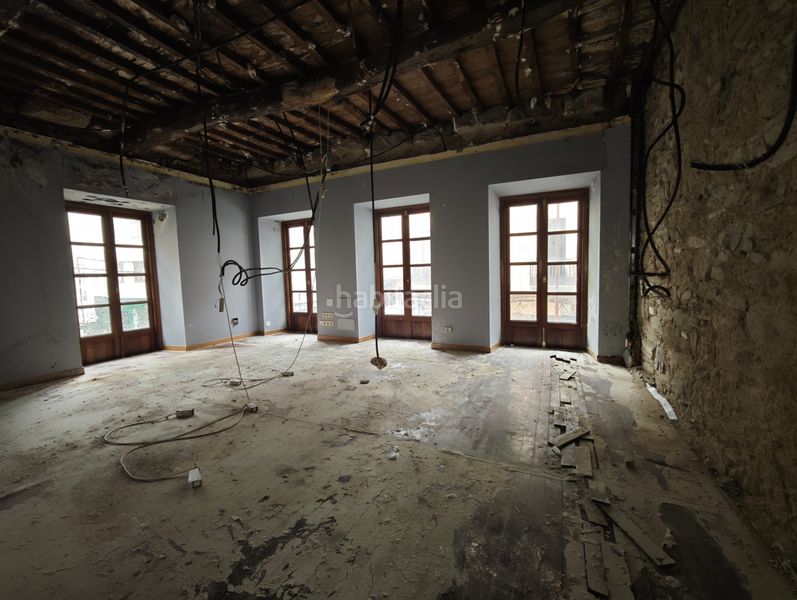 Foto 1d63f663-4157-41d2-9d66-26e6433705d6. Edificio en rúa carme 28 en Centro Ferrol