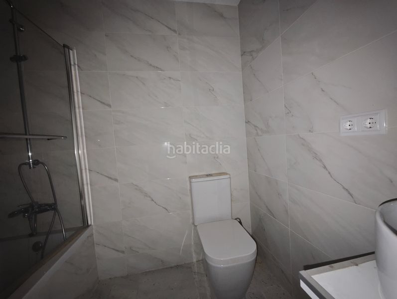 Foto 2fd5a04f-4f05-4295-adbb-16b834d9e762. Edificio en rúa carme 28 en Centro Ferrol