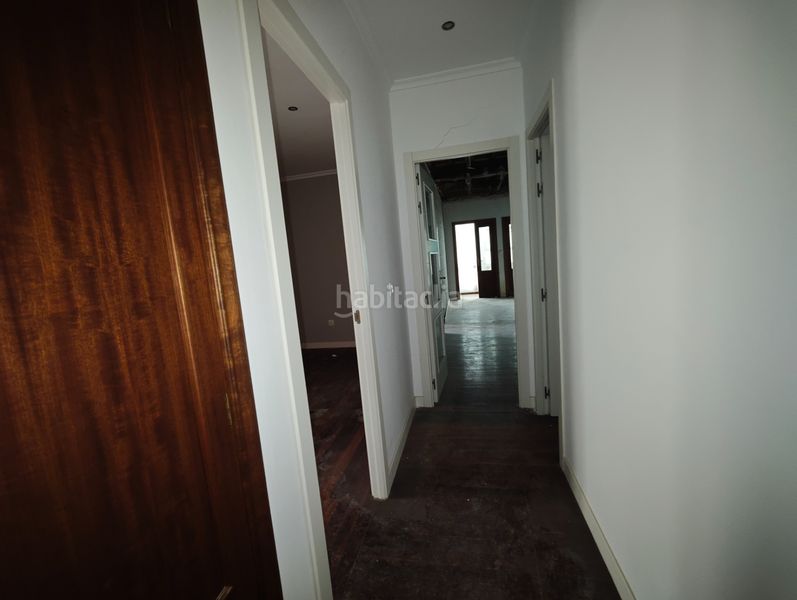 Foto 5fffab7e-b89e-48a7-920d-4b75234e21f2. Edificio en rúa carme 28 en Centro Ferrol