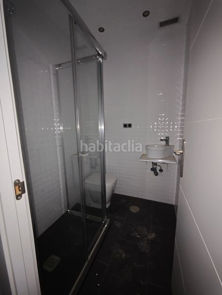 Foto cb532b8a-477e-4cf6-972f-2c47971744f9. Edificio en rúa carme 28 en Centro Ferrol