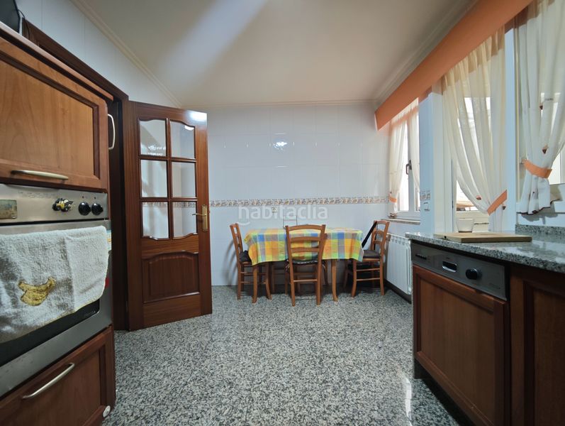 Foto f8cc5f3c-5d4d-4e89-8548-24e302d063c7. Etagenwohnung mit heizung parking in Alto del Castaño Narón