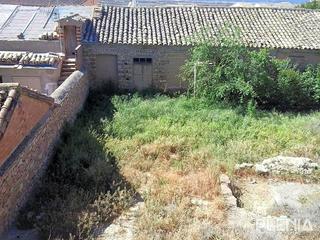 Terreny residencial en Del parque 8. Solar urbano y almacn en lanaja