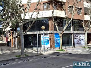 Lloguer Local Comercial a De martínez de velasco 10. Gran local con excelente visibilidad