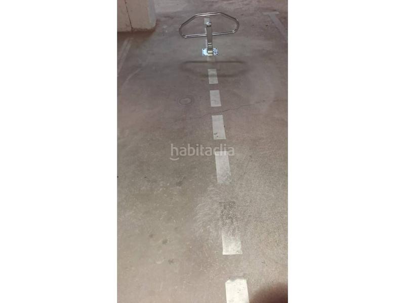 Foto deeacd69-7547-42df-9282-bd30dd27b43f. Autoparkplatz in Creu de la Mà Figueres