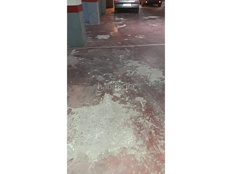 Foto 8b4247f6-9d29-4ad1-becc-c48b804d4567. Autoparkplatz in Centre Figueres